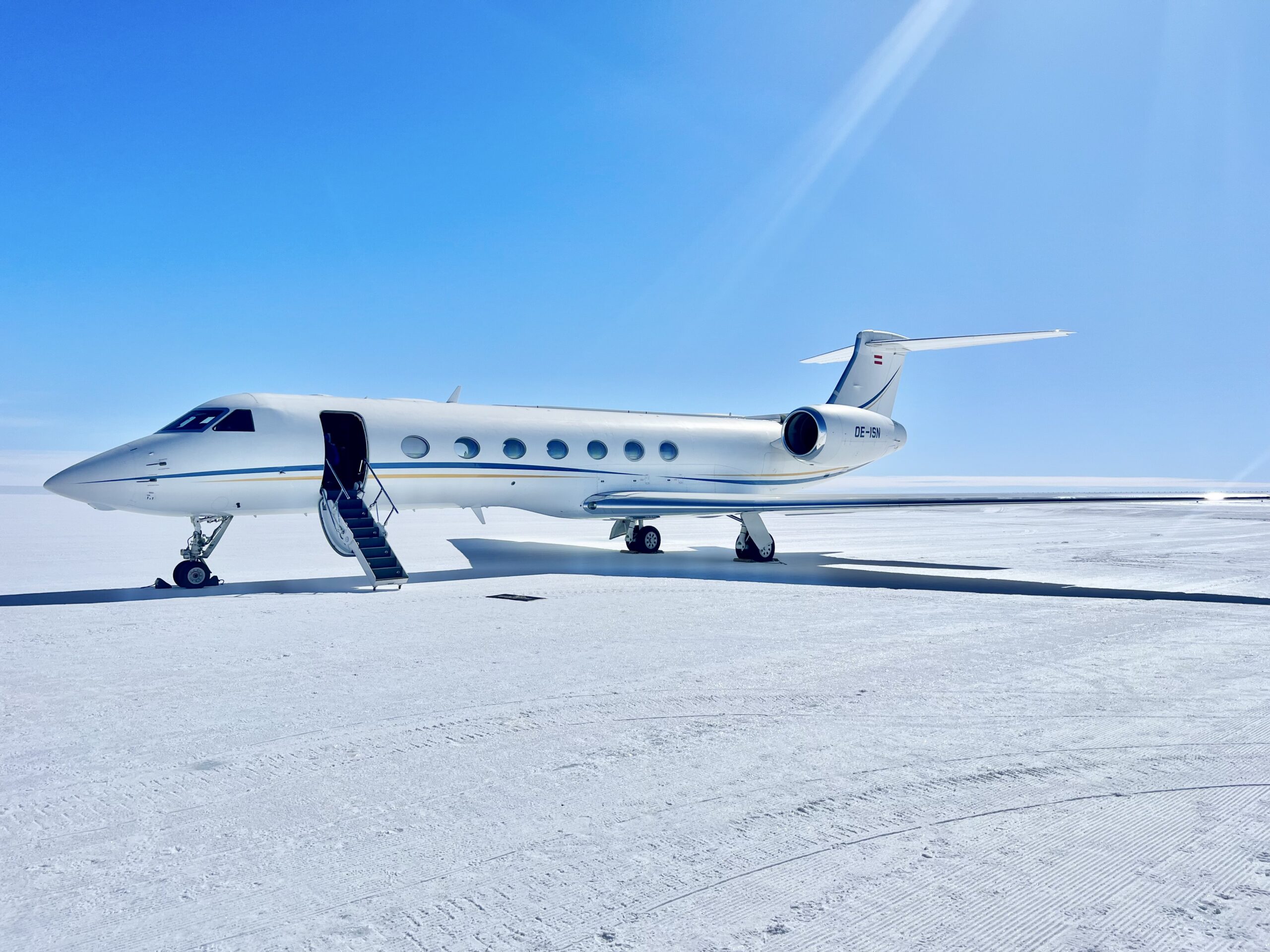 Gulfstream G550 in Antarctica